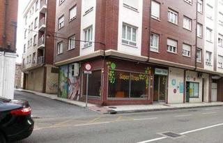 Local commercial à Calle melquiades álvarez 72