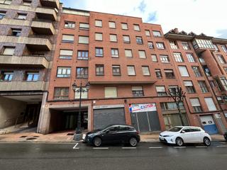 Parking coche en Calle ricardo montes 44