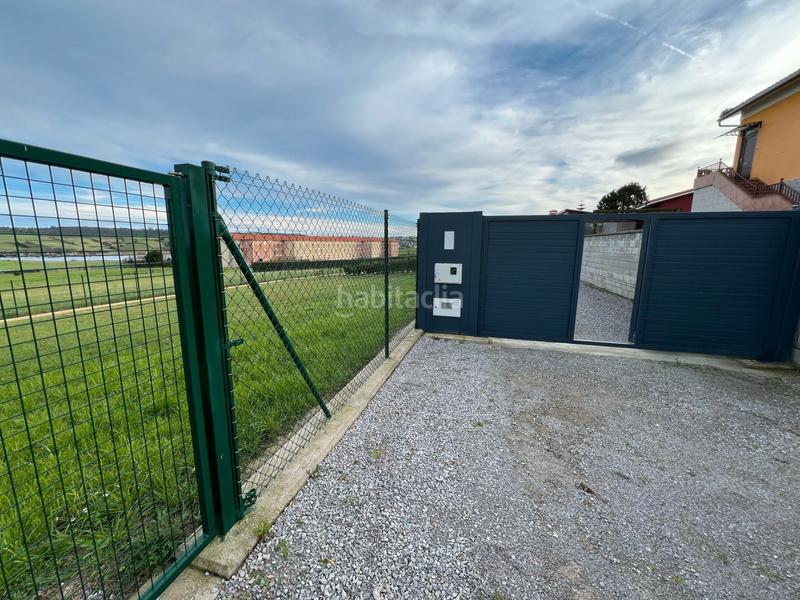 Foto ffe9eb0a-c95e-49a1-b867-ea6fef8fca86. Terreny residencial a lugar el pueblo 128 a Verdicio-Bañugues-Cabo Peña Gozón