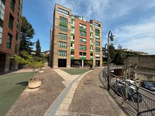 Pis a Calle sacramento 15c. Amplio piso a la venta con dos plazas de garaje y trastero