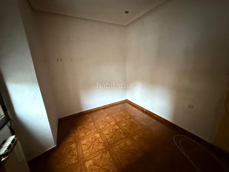 Foto ba7d54f4-a65e-4278-b58a-09b8462cb27d. Casa aparellada a calle nalona 27 a Sama Langreo
