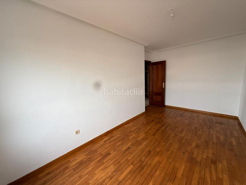 Foto fac607b5-2250-4a1f-a584-0e19773618a4. Pis a calle río sella 6 a Lugones Siero