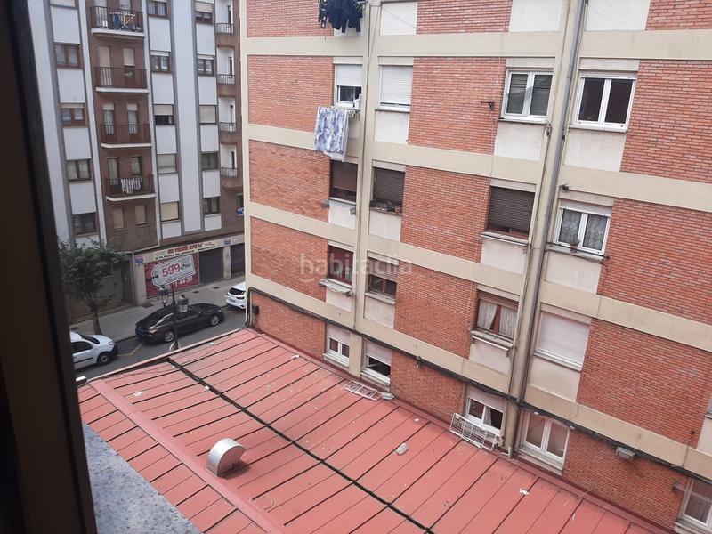 Foto c025fc72-94a9-4034-aaf7-4bc850f82ae3. Piso en calle benjamín ortiz 10 en Milán - Pumarín Oviedo