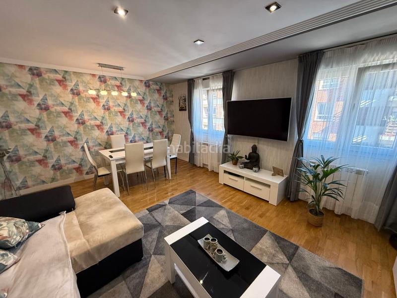 Foto 8ff5eaf0-3e85-48a4-b6e8-02eadbdd73d0. Appartamento in calle miguel ángel blanco 59 in Masip Oviedo