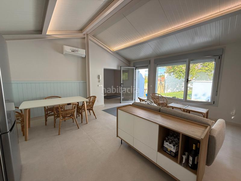 Foto 893006a0-abe9-4d14-8ed7-d9fe24c145e7. Chalet con riscaldamento parcheggio in Salinas Castrillón