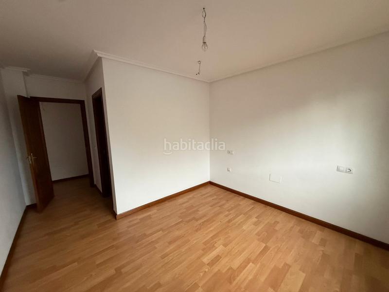 Foto 87f3a065-128d-4436-89b7-515ceebb3593. Flat in calle espinosa 14 in La Calzada Gijón