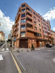 Etagenwohnung in Calle josé echegaray 15