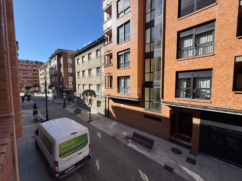 Foto 76ad2af6-a7ad-4729-9b36-9835a73eb8d1. Pis amb calefacció aparcament a Masip Oviedo