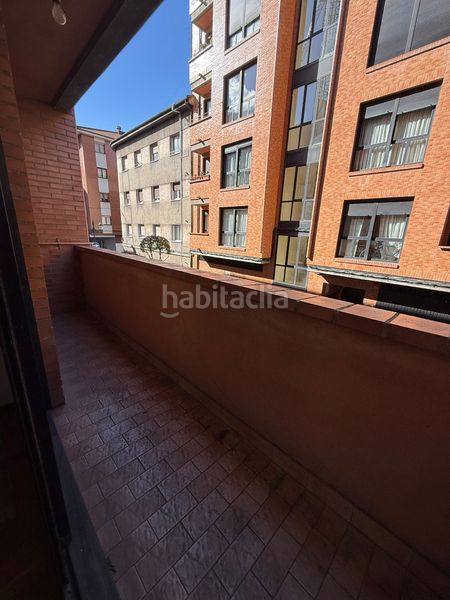 Foto f468e7a8-6c45-4ecc-8c11-56254d22de24. Pis amb calefacció aparcament a Masip Oviedo