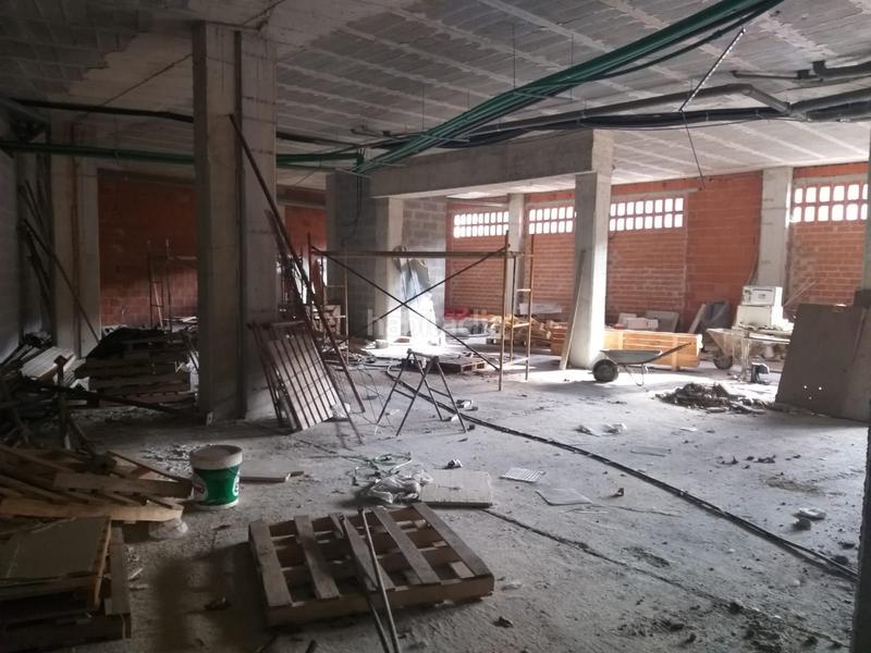 Foto 8f82a6a6-336b-4ebe-b08e-8be044857080. Local comercial a calle torre la 1d a Aller