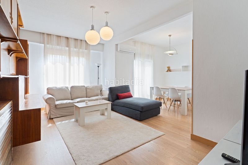 Foto bcc6d9ff-0c7b-4e7a-909a-852793e29441. Rent flat with heating in Arapiles Madrid