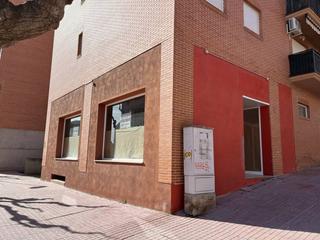 Local Comercial a Luis buñuel 8. Local en venta en alcañiz