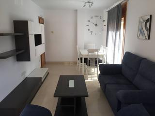 Miete Etagenwohnung in Miguel de cervantes 6. Se alquila piso de 2 dormitorios con ascensor, garaje, calefacci