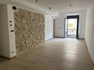 Casa a Espejo 26. Venta casa nueva en el centro de alcañiz