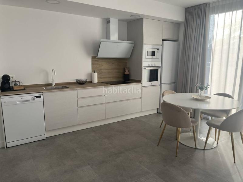 Foto 46dbfcdd-d559-42c9-b6d2-7f09dd6d8a0a. Alquiler apartamento en a santa bárbara 14 se alquila apartamento de lujo en Alcañiz