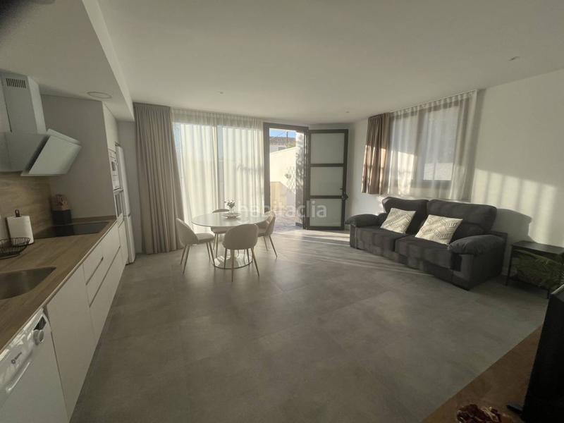 Foto 4b74cd0b-9fd4-4117-af33-05f8581a9893. Alquiler apartamento en a santa bárbara 14 se alquila apartamento de lujo en Alcañiz