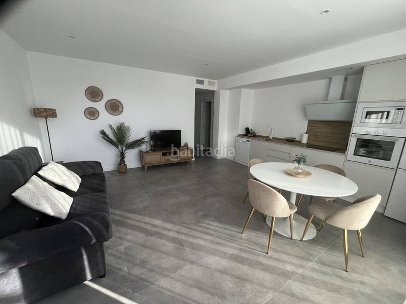 Foto 6c68ebfa-8301-4ffc-8b27-7c811a53b679. Alquiler apartamento en a santa bárbara 14 se alquila apartamento de lujo en Alcañiz
