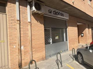 Location Local commercial à Teresa salvo 3. Alquiler de local comercial totalmente acondicionado en zona ins