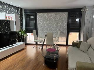 Miete Etagenwohnung in Baja 29. Se alquila estudio de lujo en alcañiz