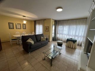 Miete Etagenwohnung in Calle carretera de zaragoza 13. Se alquila piso de 3 dormitorios en hijar teruel
