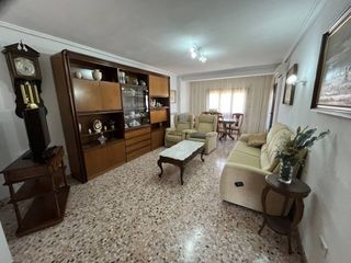 Miete Etagenwohnung  Avenida aragón 61. Se alquila piso en avenida de aragón de alcañiz