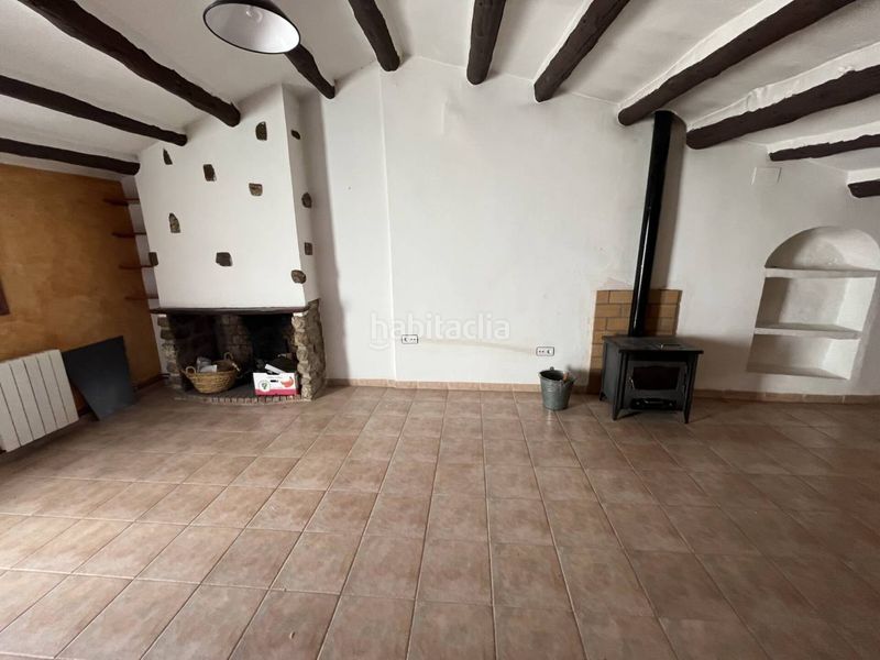 Foto d85b1c43-1c8f-409d-ae19-8b13e08bac40. Casa amb calefacció a Castelserás