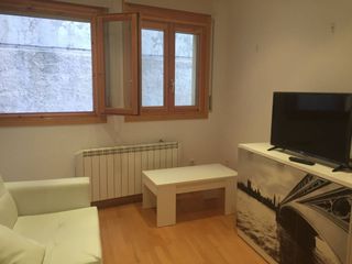Affitto Appartamento  Calle belmonte de san josé 3. Se alquila apartamento de un dormitorio en el centro de alcañiz