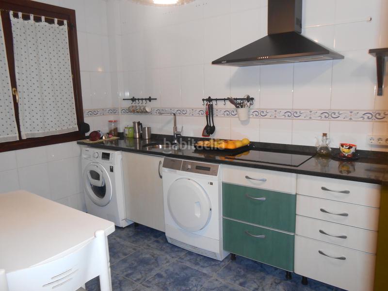 Foto fcb8c3fa-1435-4bee-bf05-abcdfae04a59. Appartamento con parcheggio in Iralabarri Bilbao