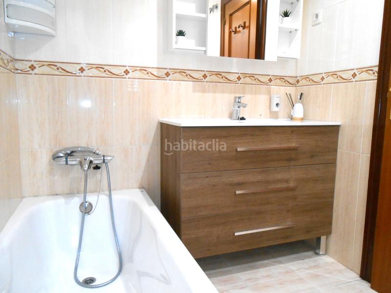 Foto 527a31c9-0c06-4418-930a-a349025d6043. Piso  amueblado para entrar a vivir con garaje y trastero en Bilbao