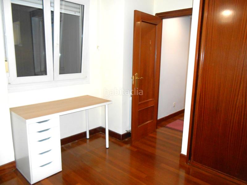 Foto f2cdfca3-4e62-4aa8-95ee-13f933bb74ae. Piso  amueblado para entrar a vivir con garaje y trastero en Bilbao