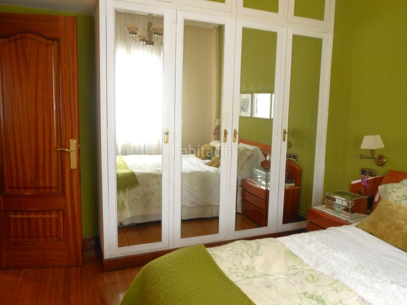 Foto 0643e1ba-9ecd-4b11-83b1-bb92f90fb2d6. Piso  alto con ascensor de tres dormitorios , para entrar a vivir!! en Bilbao