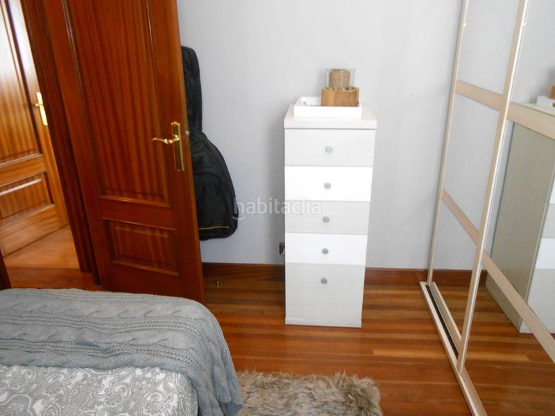 Foto 2009bf74-eceb-483d-981a-5e6516300b98. Piso  alto con ascensor de tres dormitorios , para entrar a vivir!! en Bilbao