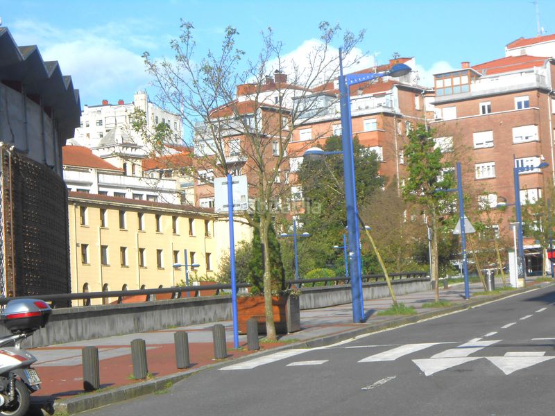 Foto 783bc20b-8973-4101-ae52-7e4abd16cd5e. Piso  alto con ascensor de tres dormitorios , para entrar a vivir!! en Bilbao