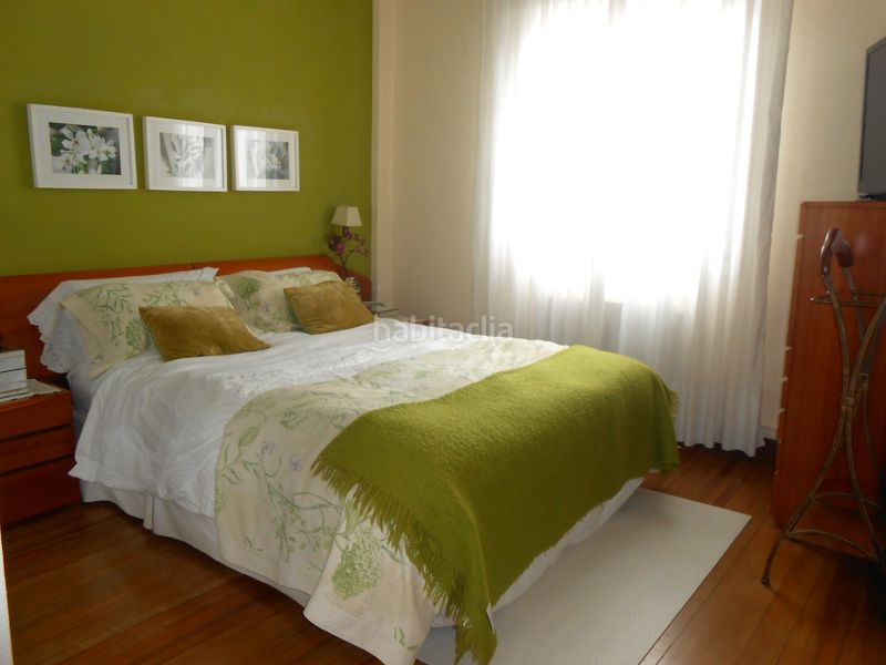 Foto 80c71885-b9ee-44d9-bf04-2a23ff4eff6b. Piso  alto con ascensor de tres dormitorios , para entrar a vivir!! en Bilbao