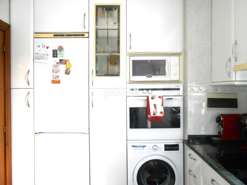 Foto 99720776-f605-4879-b0e9-beffe2317c93. Piso  alto con ascensor de tres dormitorios , para entrar a vivir!! en Bilbao