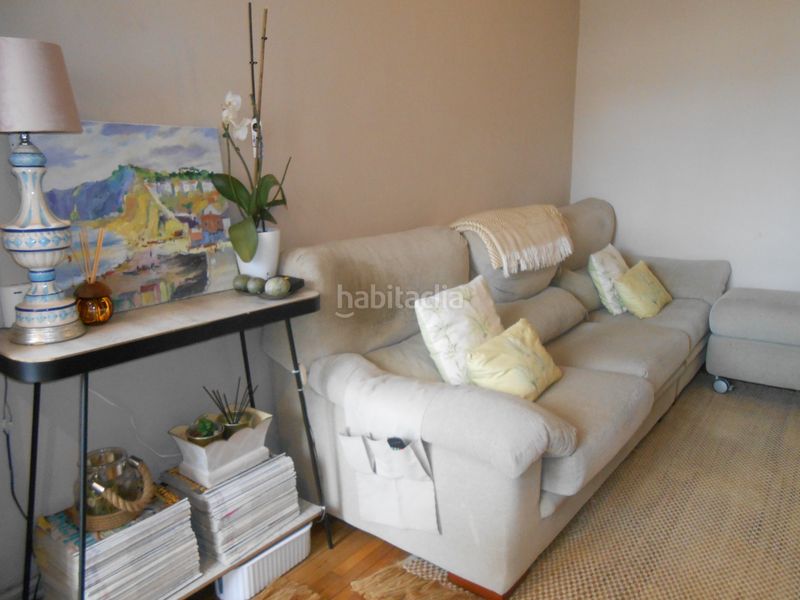 Foto a0c53f24-8fdd-42f3-8793-9abef2711b48. Piso  alto con ascensor de tres dormitorios , para entrar a vivir!! en Bilbao