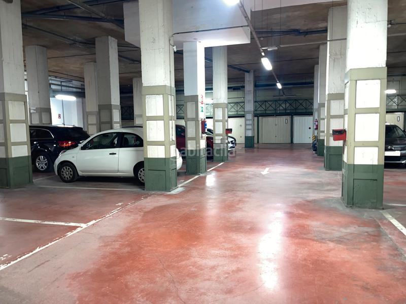 Foto 3c70823d-0651-471f-80a3-a179cdbd8a1a. Parking coche garaje en venta deusto en San Pedro de Deusto - La Ribera Bilbao