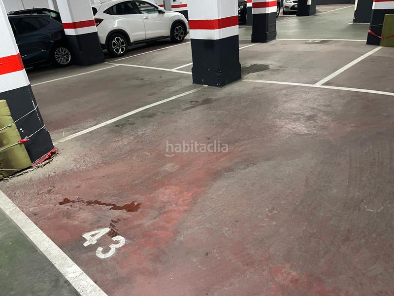 Foto 30049178-fea3-493b-ab2b-5403e9778d53. Parking coche en San Pedro de Deusto - La Ribera Bilbao