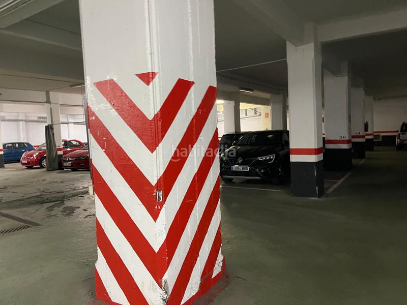 Foto 5861514b-dc9f-49b3-a360-b8ab2b00aa7a. Parking coche en San Pedro de Deusto - La Ribera Bilbao