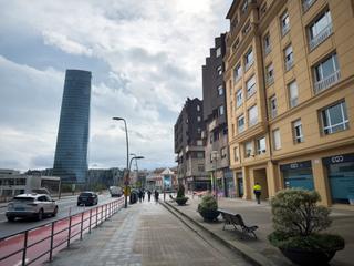 Lloguer Pis a San Pedro de Deusto - La Ribera. Vivienda en una ubicación privilegiada con vistas excepcionales