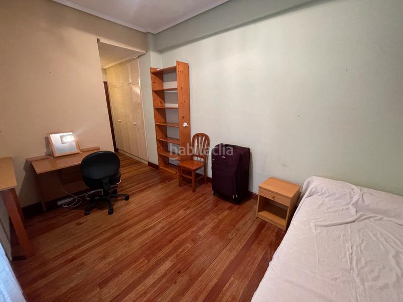 Foto 0c856065-7d16-4895-bb50-cb18a7e74b27. Appartamento con parcheggio in San Pedro de Deusto - La Ribera Bilbao