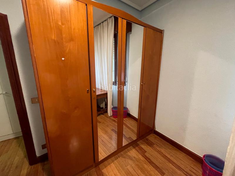 Foto 1b8a6b3c-dea1-4172-9251-4497df537712. Piso en San Pedro de Deusto - La Ribera Bilbao