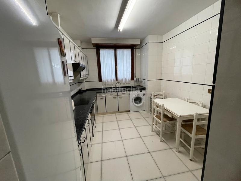 Foto a10b3bf8-dca4-48d3-a07d-63ed3c5be14b. Piso en San Pedro de Deusto - La Ribera Bilbao