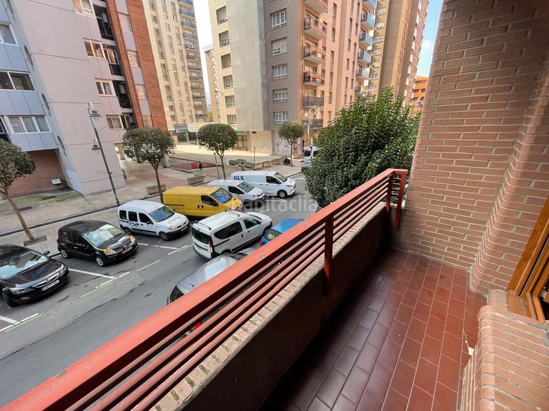 Foto a4015230-6333-4b68-a1b5-26d893d3d23f. Piso en San Pedro de Deusto - La Ribera Bilbao