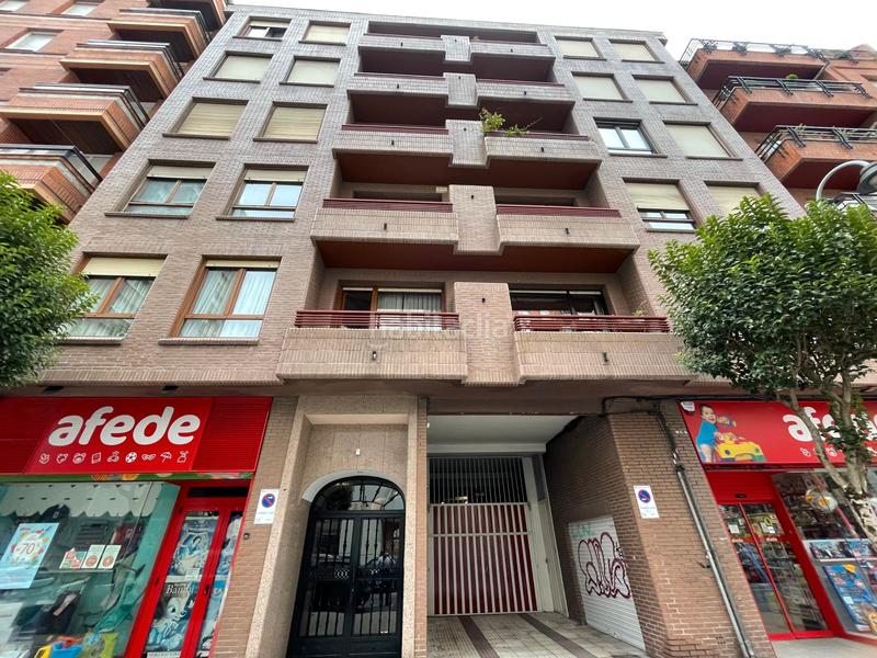 Foto af76bad5-d650-462b-ac81-2c46f9a21738. Piso en San Pedro de Deusto - La Ribera Bilbao