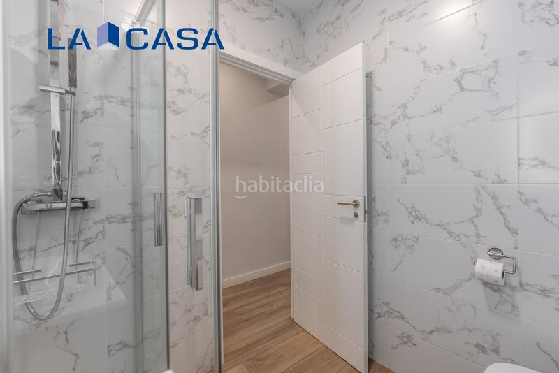 Foto e0f514b3-f571-483f-9c35-7c18d8dd17db. Piso en Acacias Madrid