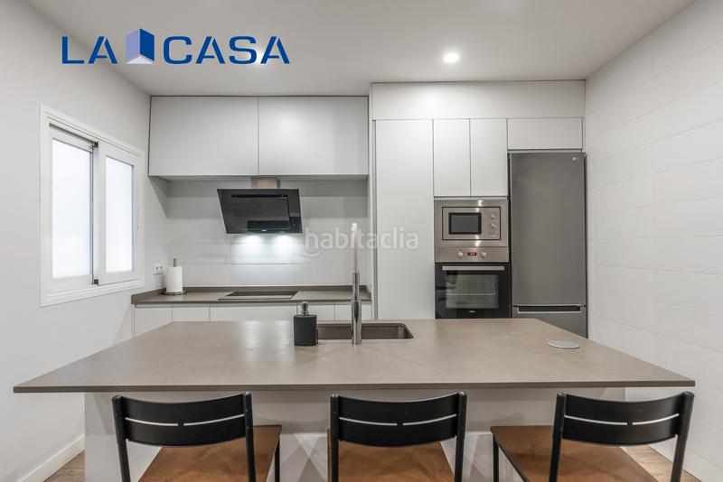Foto f890a692-17e0-4d0c-9b23-2cdc0bf15344. Piso en Acacias Madrid