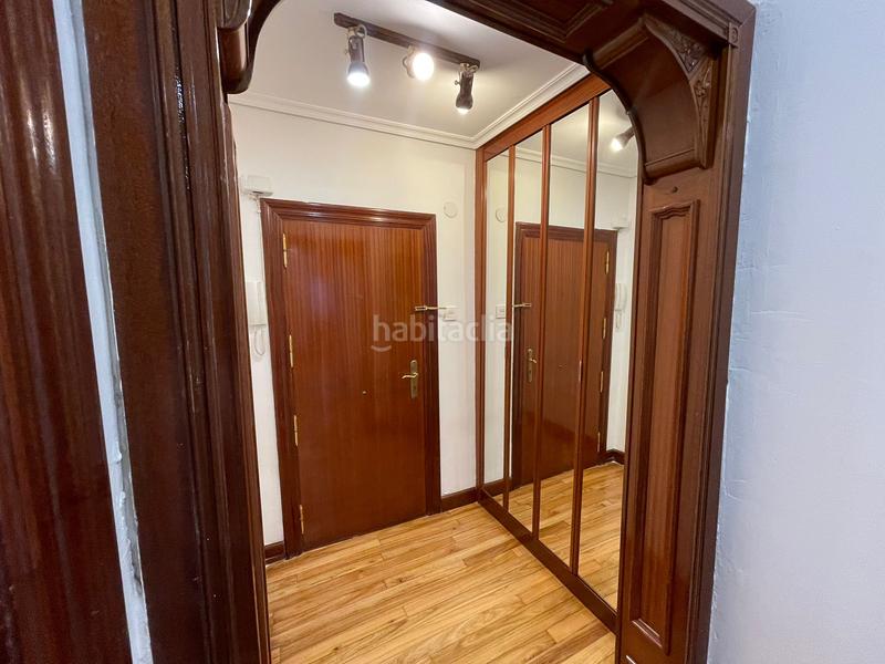 Foto de89b5ed-c83d-4894-9073-5c23b7e1f93a. Alquiler piso en San Pedro de Deusto - La Ribera Bilbao