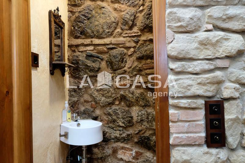 Foto c18a25d2-2aab-4f8d-9ec1-8650df9529fc. Casa pareada en Horta Barcelona