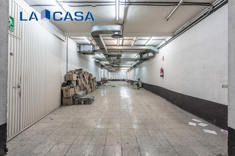 Foto 2ea78eca-1751-45fc-a8f4-fc9655c0556b. Local commercial dans Vista Alegre Madrid